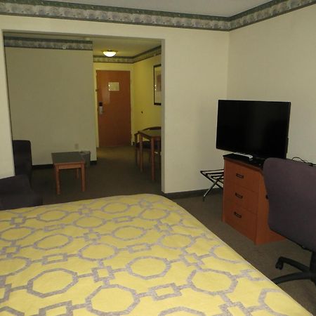 Baymont By Wyndham Fort Wayne Pokój zdjęcie