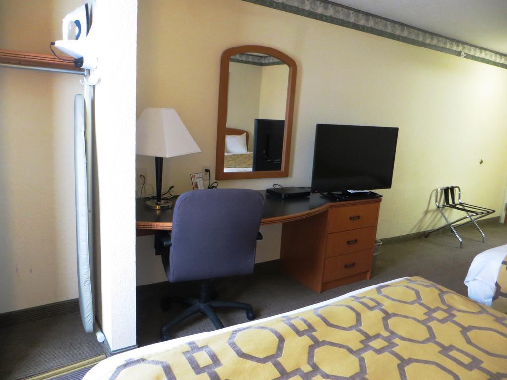 Baymont By Wyndham Fort Wayne Zewnętrze zdjęcie